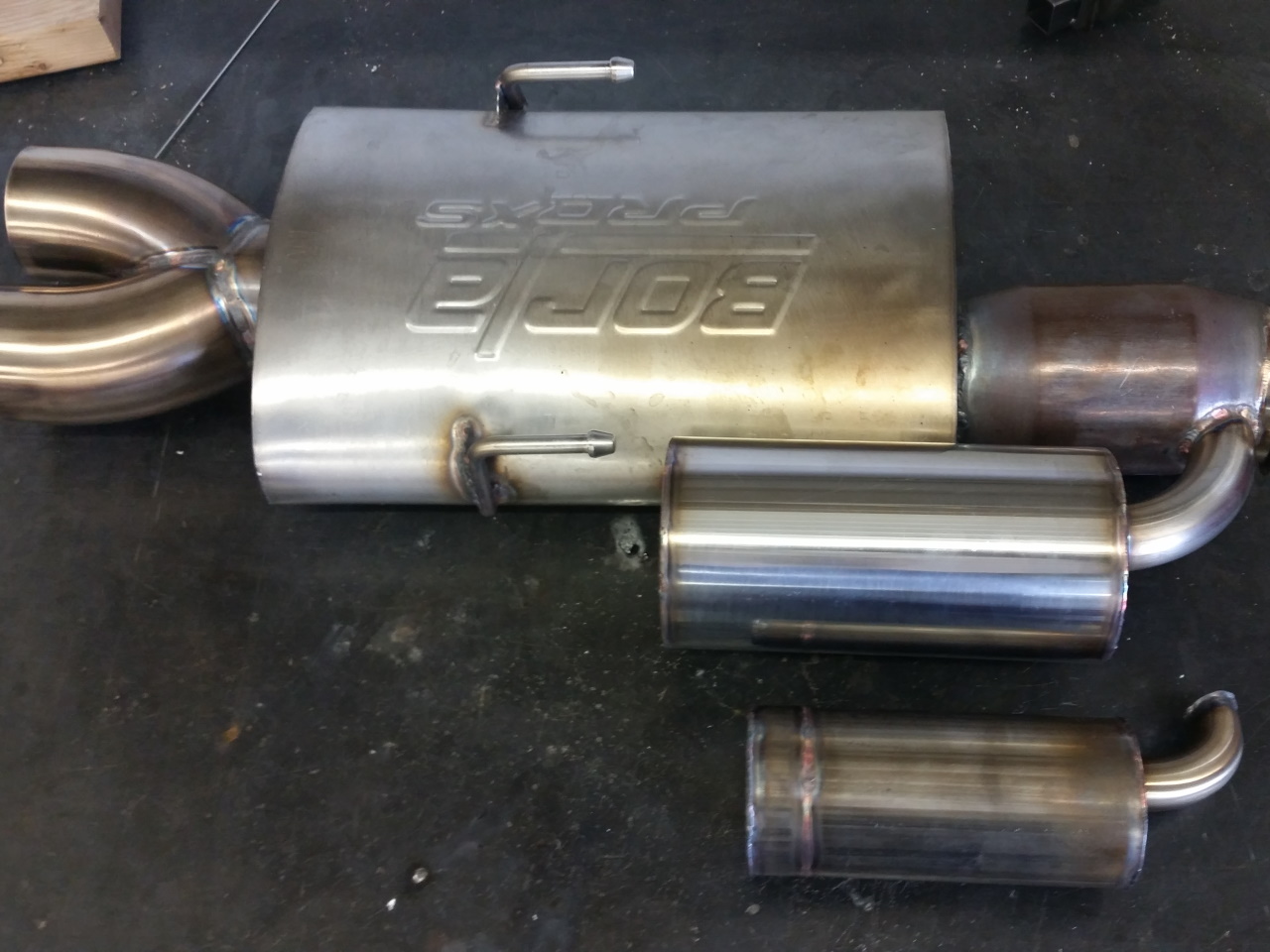 Center exit Borla exhaust with Helmholtz resonator